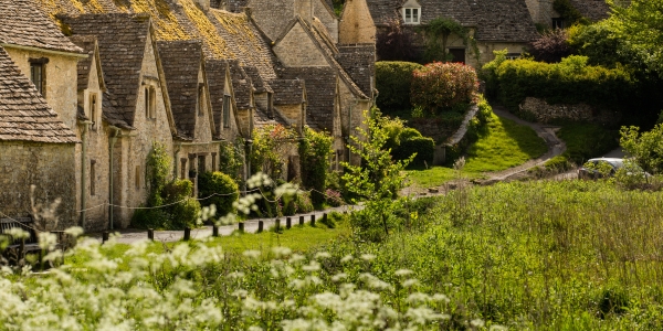 15 Romantic Things to do in the Cotswolds for Couples 